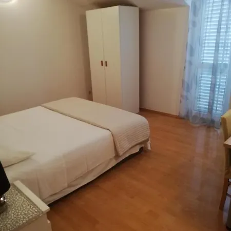 Lavanda Apartment *